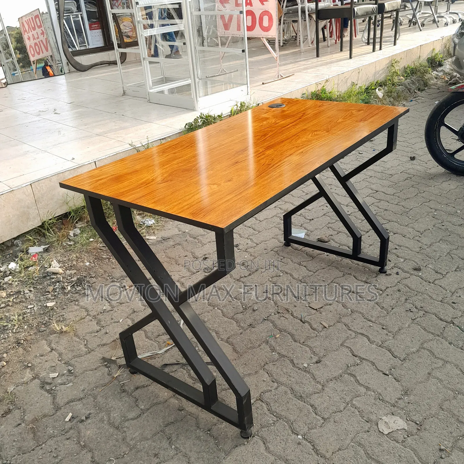 Compact Metallic Office Table Office