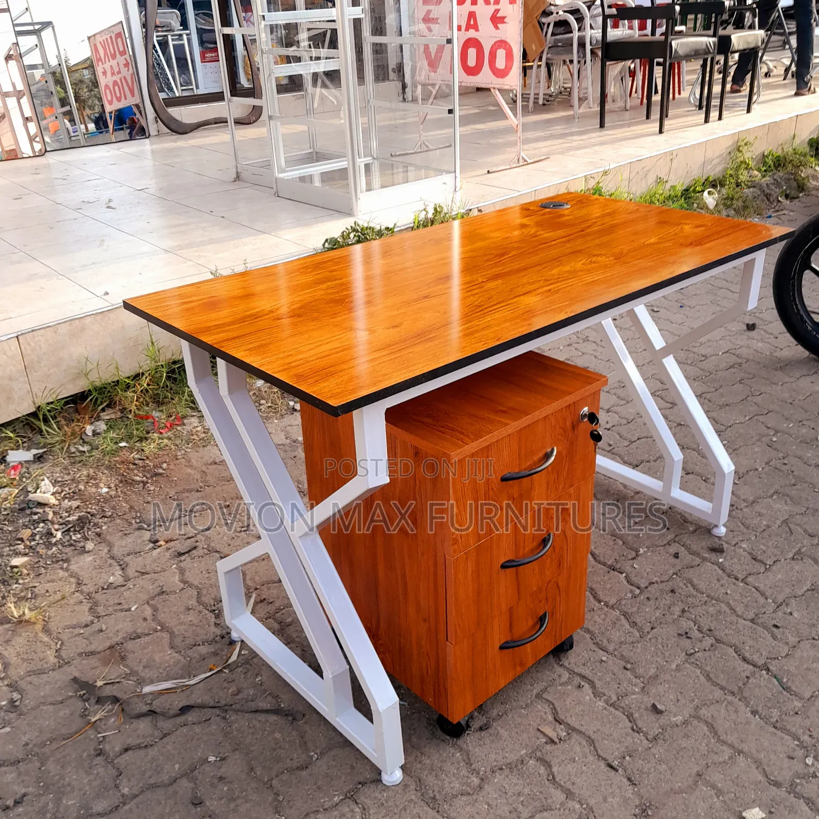 Newly Strong Set Office Set