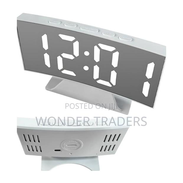 *Electronic Digital Led Mirror Alarm Clock With Thermometer And Memory