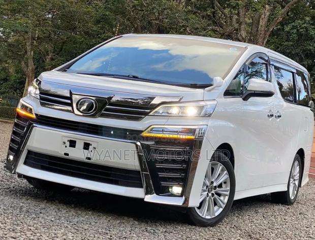 Toyota Vellfire 2019 White - thumbnail 5