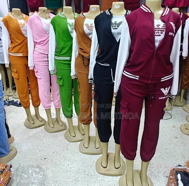Ladies 3pc Active Wear - thumbnail 2