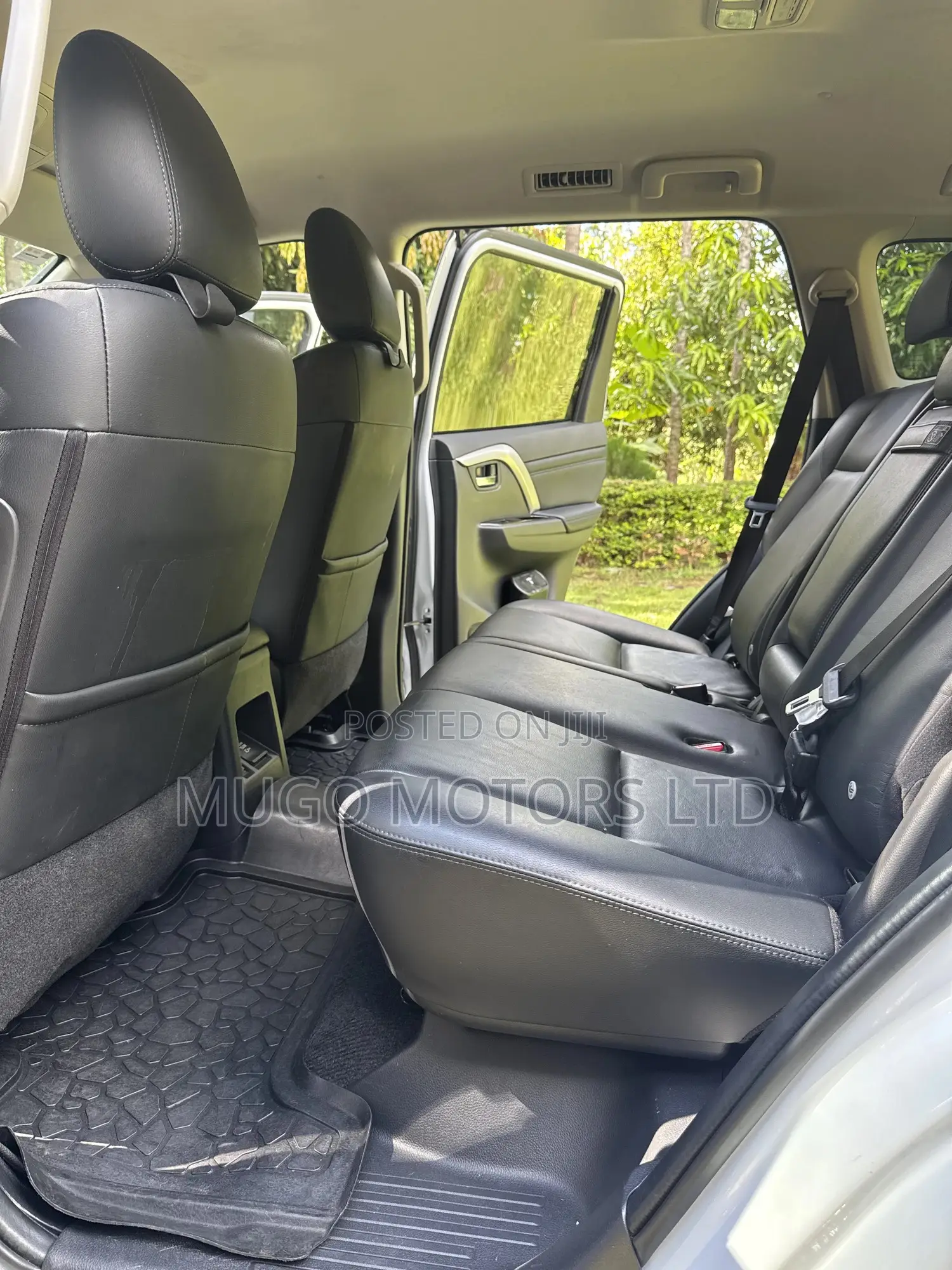 Mitsubishi Pajero Sport 2022 Off white