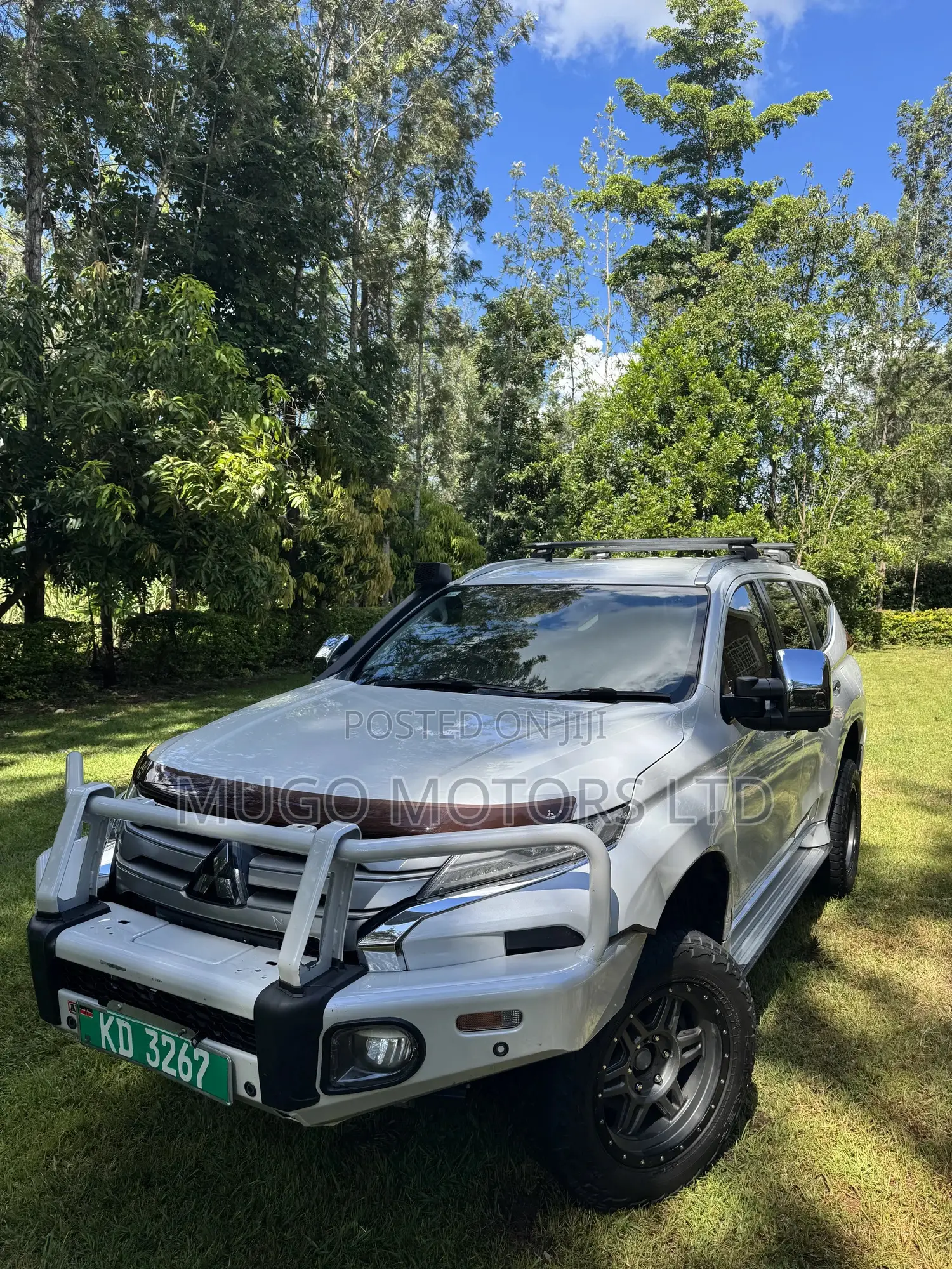 Mitsubishi Pajero Sport 2022 Off white