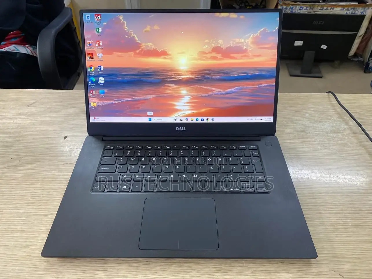 Laptop Dell Precision 15 5540 16GB Intel Core i7 SSD 512GB