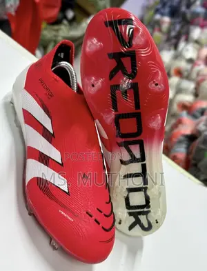 Firm Ground Laceless a . Predator Soccer Boots Size 40-45