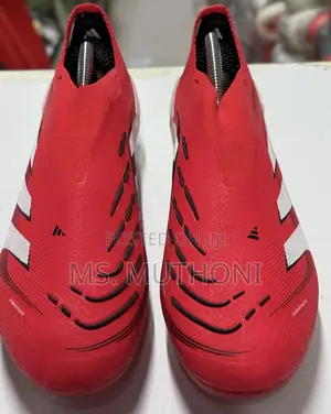 Firm Ground Laceless a . Predator Soccer Boots Size 40-45