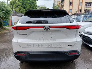 Toyota Harrier 2.0 2020 White