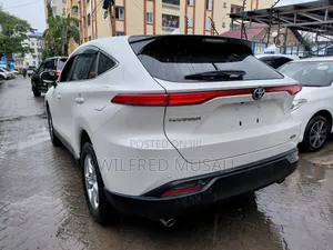 Toyota Harrier 2.0 2020 White