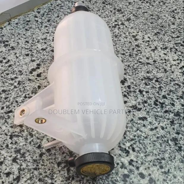 Coolant Reservoir Expansion Tank/Bottle Tyt Hilux Vigo 1kd 2kd Mk6 Sr5