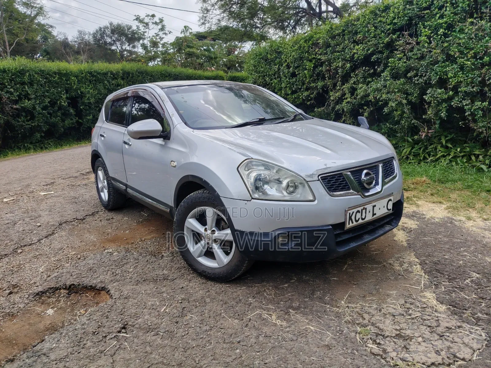 Nissan Dualis 2012 Silver