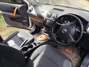 Nissan Dualis 2012 Silver