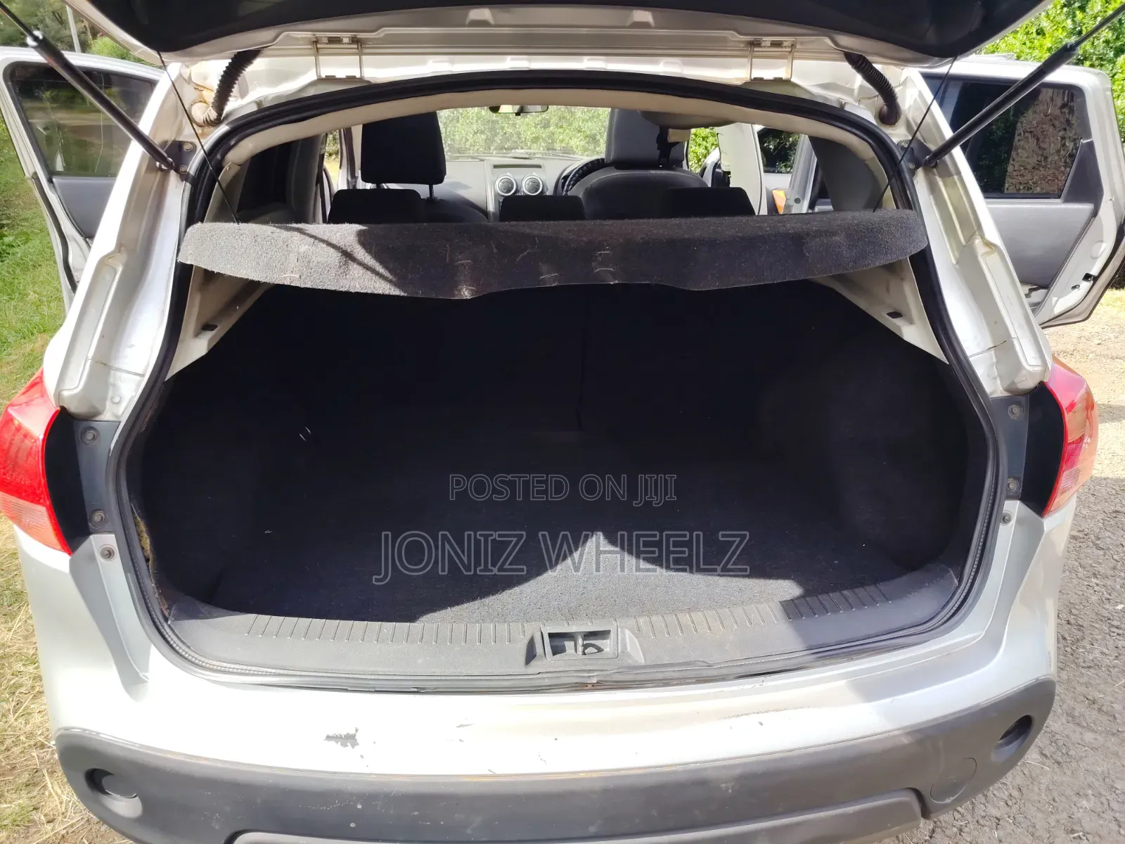 Nissan Dualis 2012 Silver