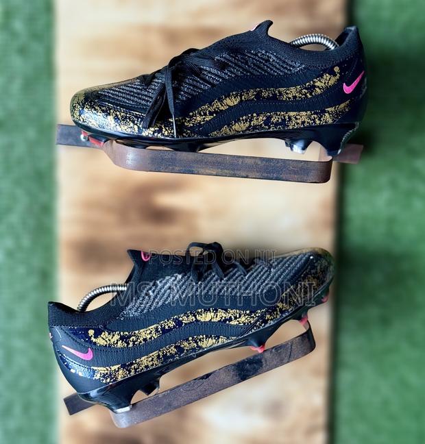 Nike Mercurial Vapor Soccer Cleats Designed for High-Performance Speed