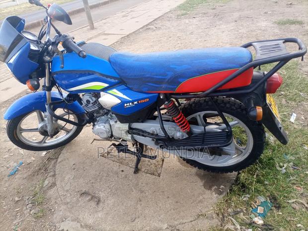 TVS HLX Plus ES 2023 Blue