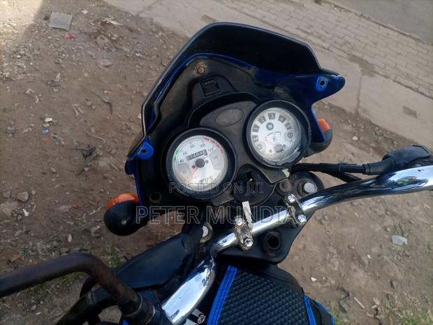 TVS HLX Plus ES 2023 Blue - thumbnail 2