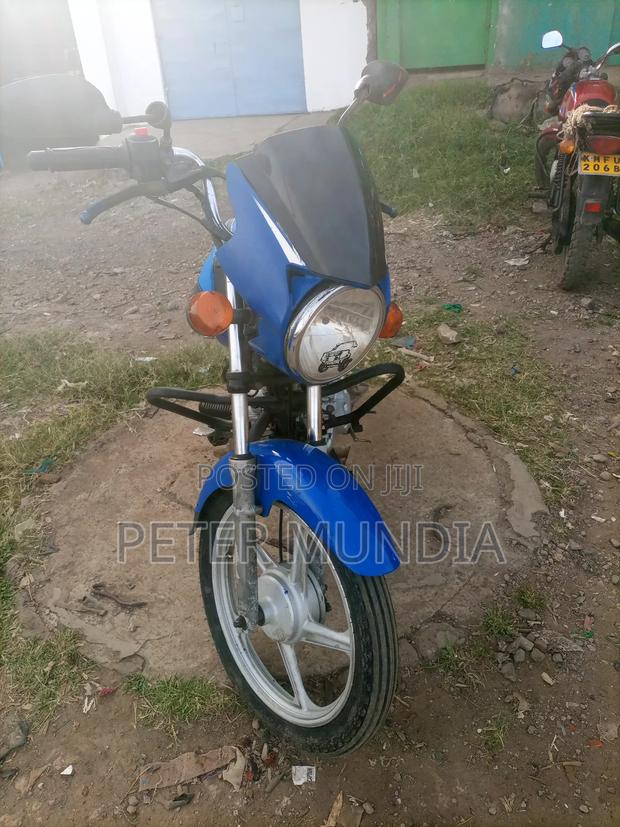TVS HLX Plus ES 2023 Blue - thumbnail 4