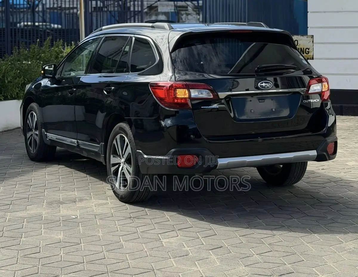 Subaru Outback 2019 Matt Black
