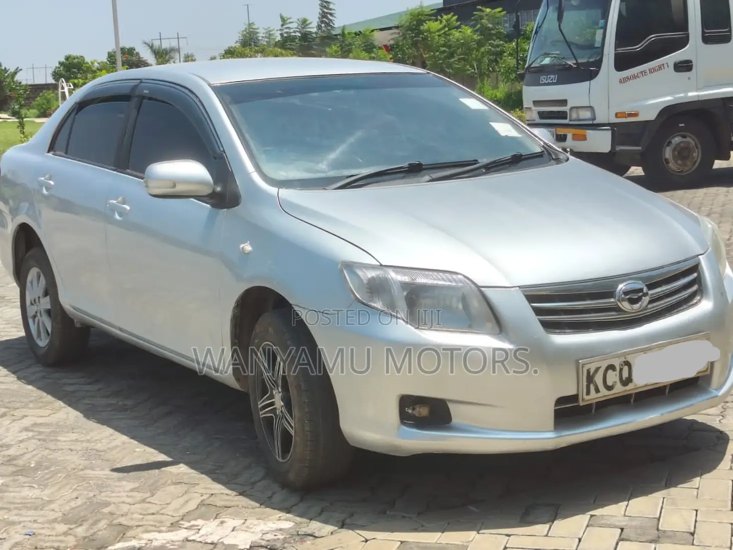 Toyota Axio 2011 Silver