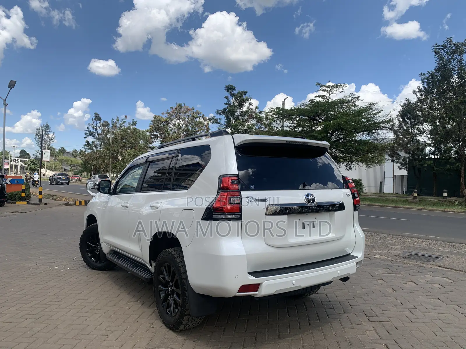 Toyota Land Cruiser Prado 2.8 2021 White