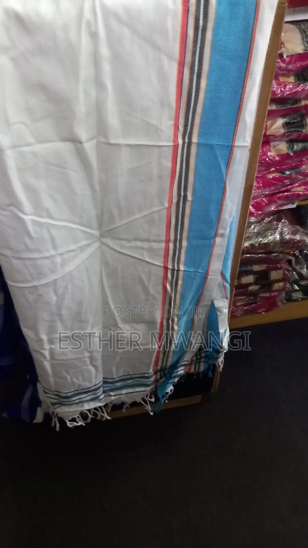Shawls/Wraps/Scarf - thumbnail 2