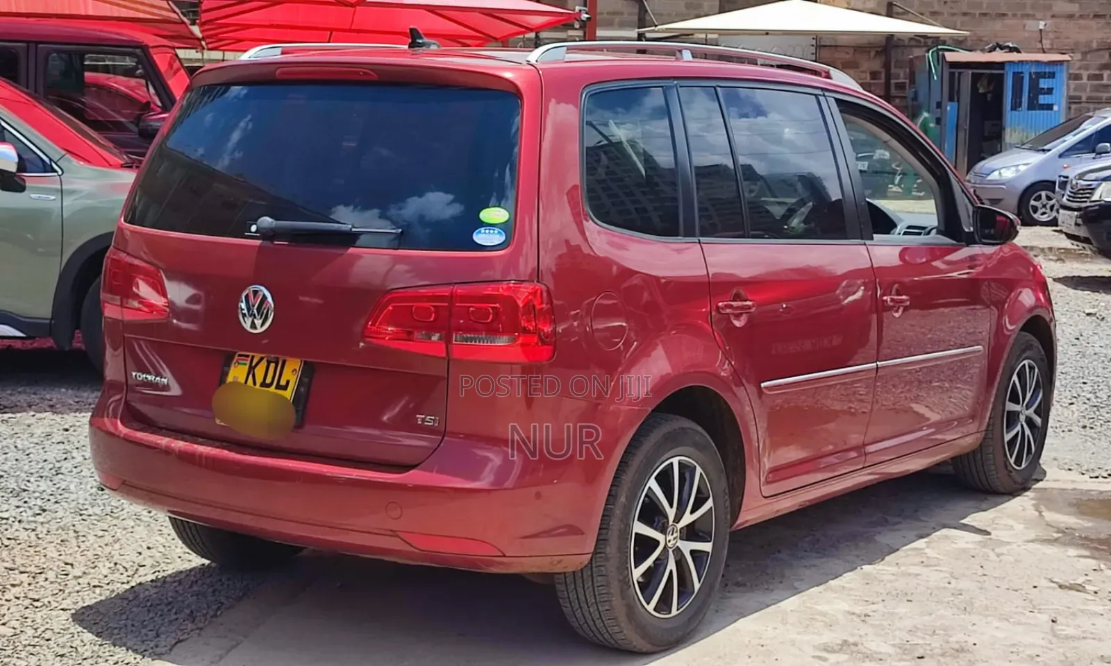 Volkswagen Touran 2016 Red