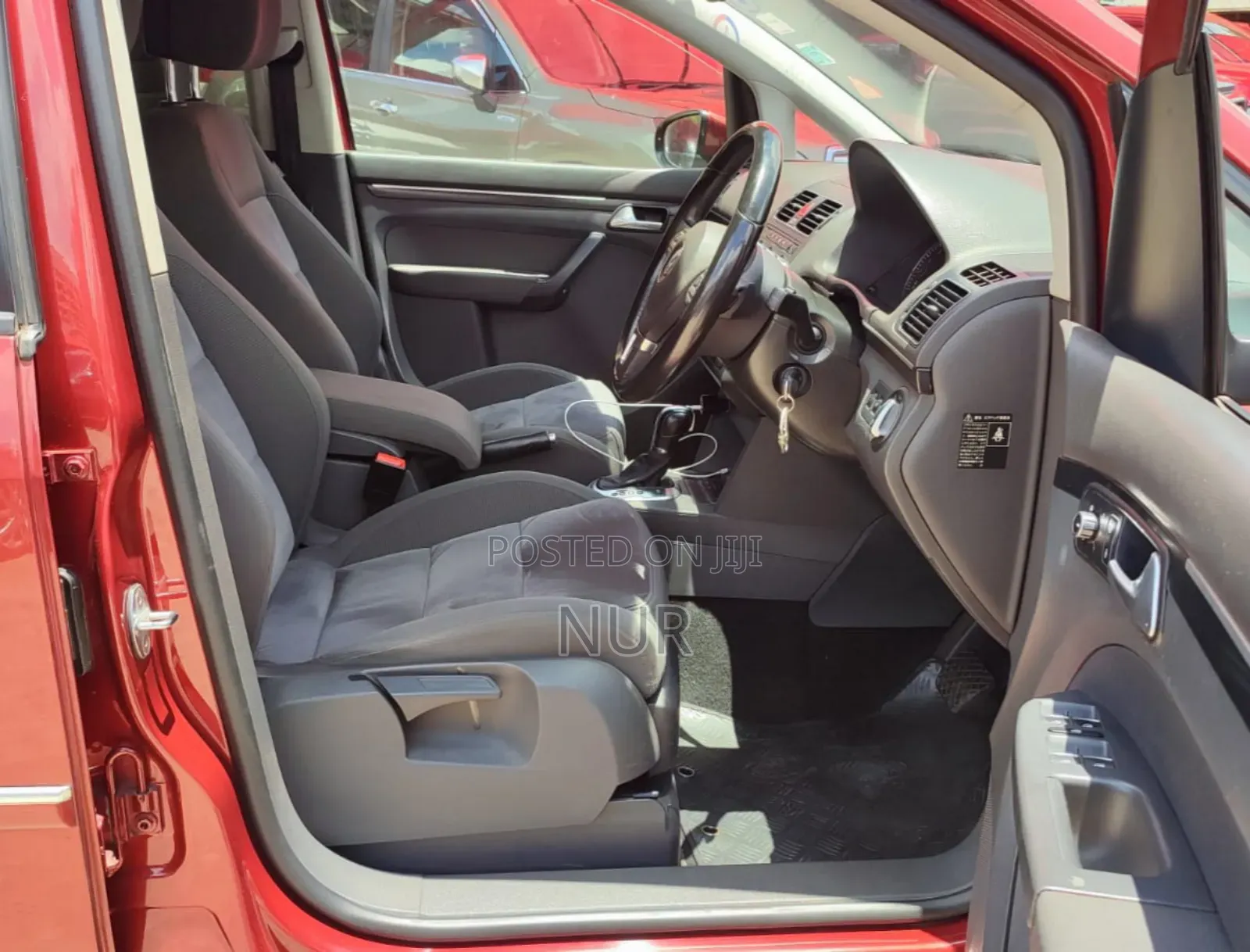 Volkswagen Touran 2016 Red