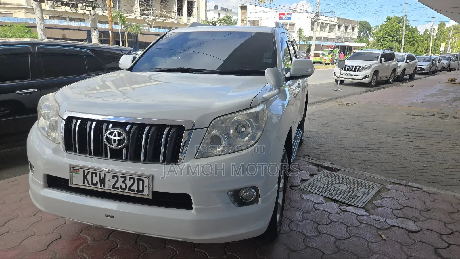 Toyota Land Cruiser Prado 2013 White