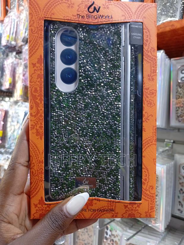 Luxurious Phone Case Designed for the Samsung Galaxy Z Fold4