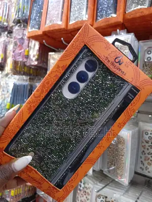 Luxurious Phone Case Designed for the Samsung Galaxy Z Fold4
