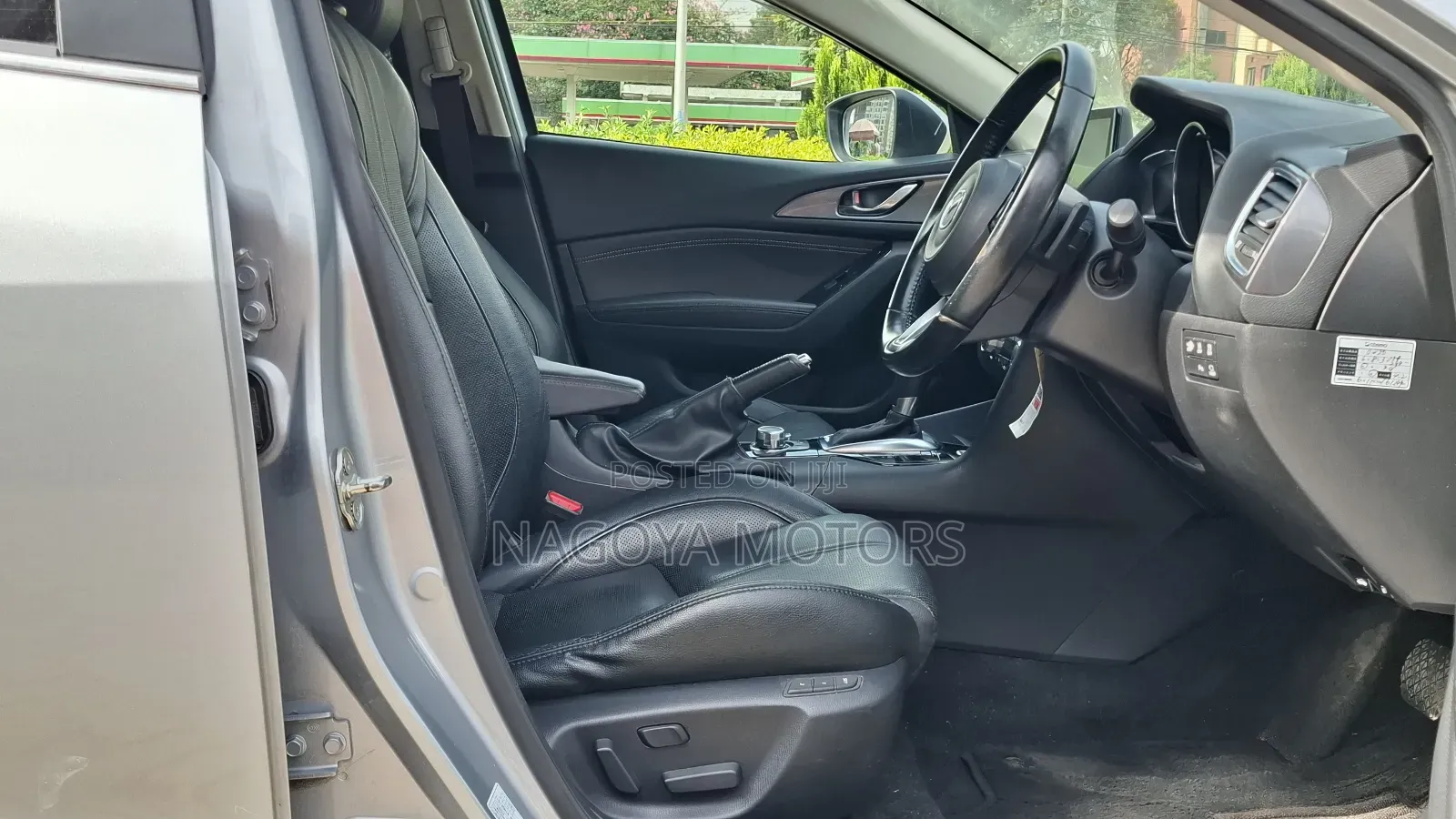 Mazda Axela 2018 Silver
