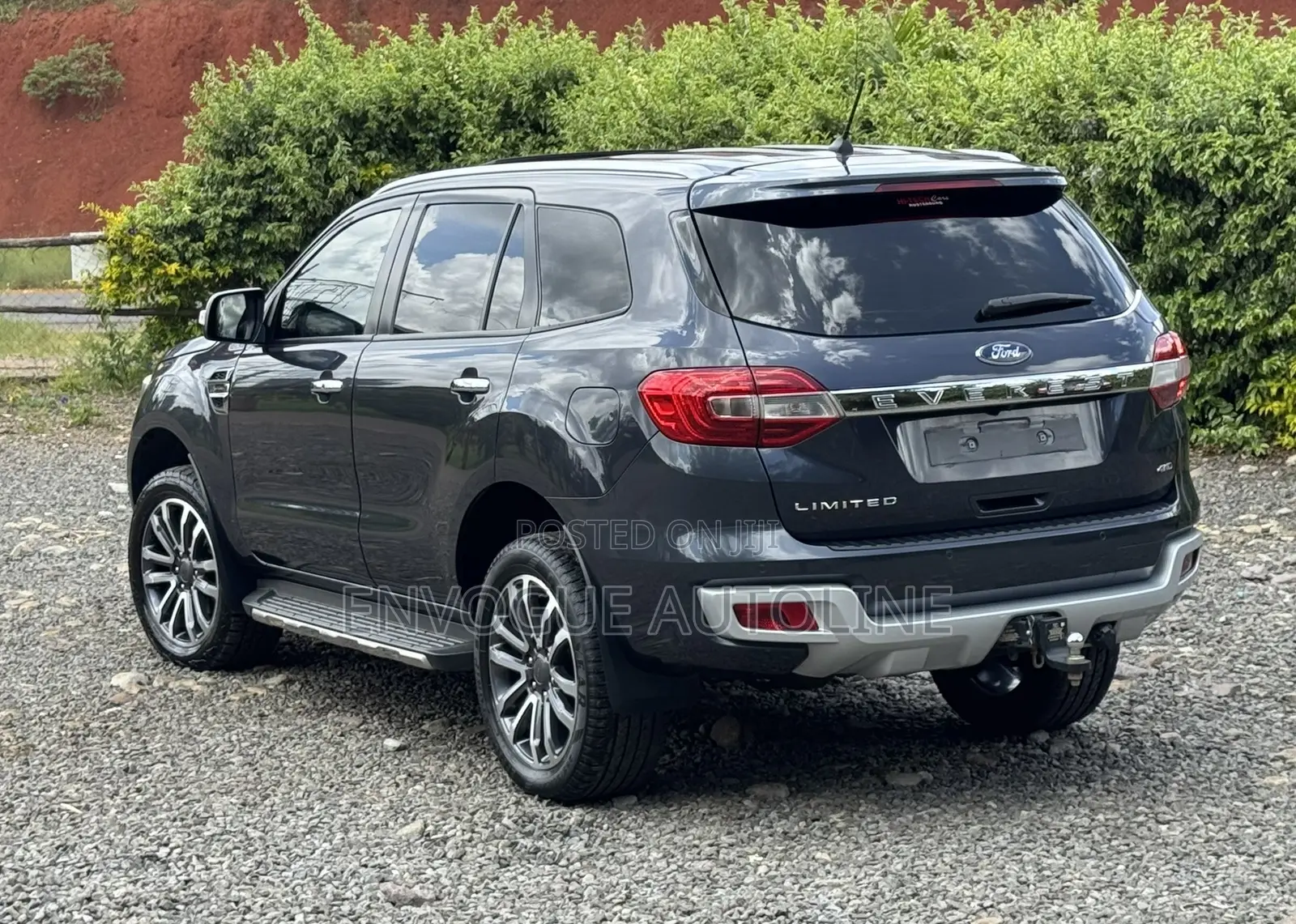 Ford Everest 2020 Gray