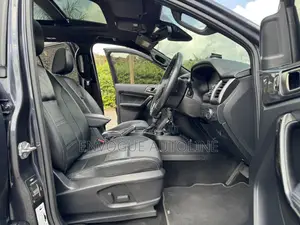 Ford Everest 2020 Gray