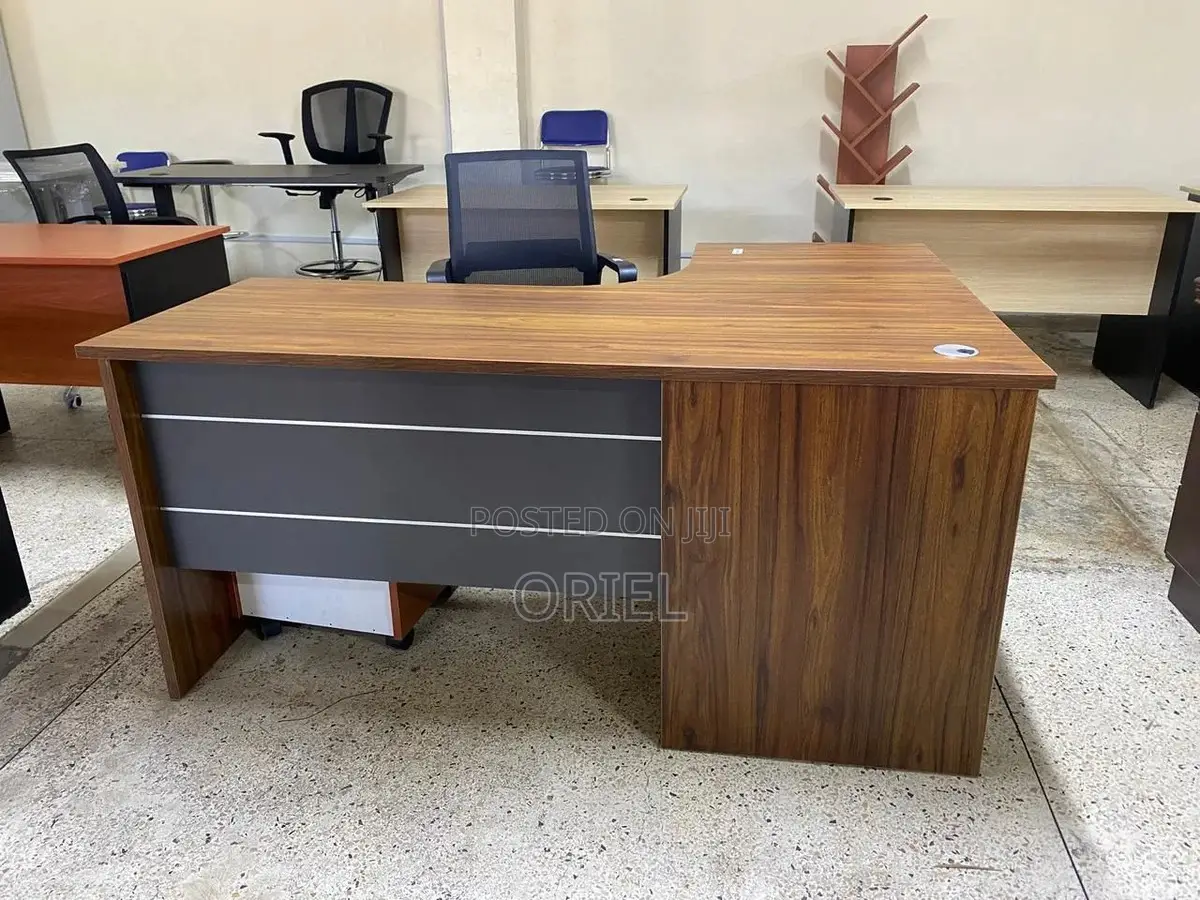 Office Desk : Staff 1.4m Advanced Curved Office Desk