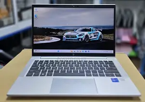 Laptop HP EliteBook 830 G8 16GB Intel Core i7 SSD 256GB