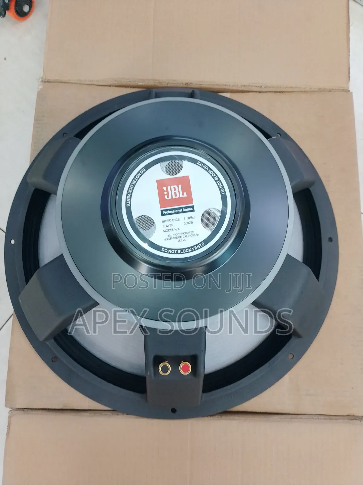 JBL Nakade Speaker 18 Inches