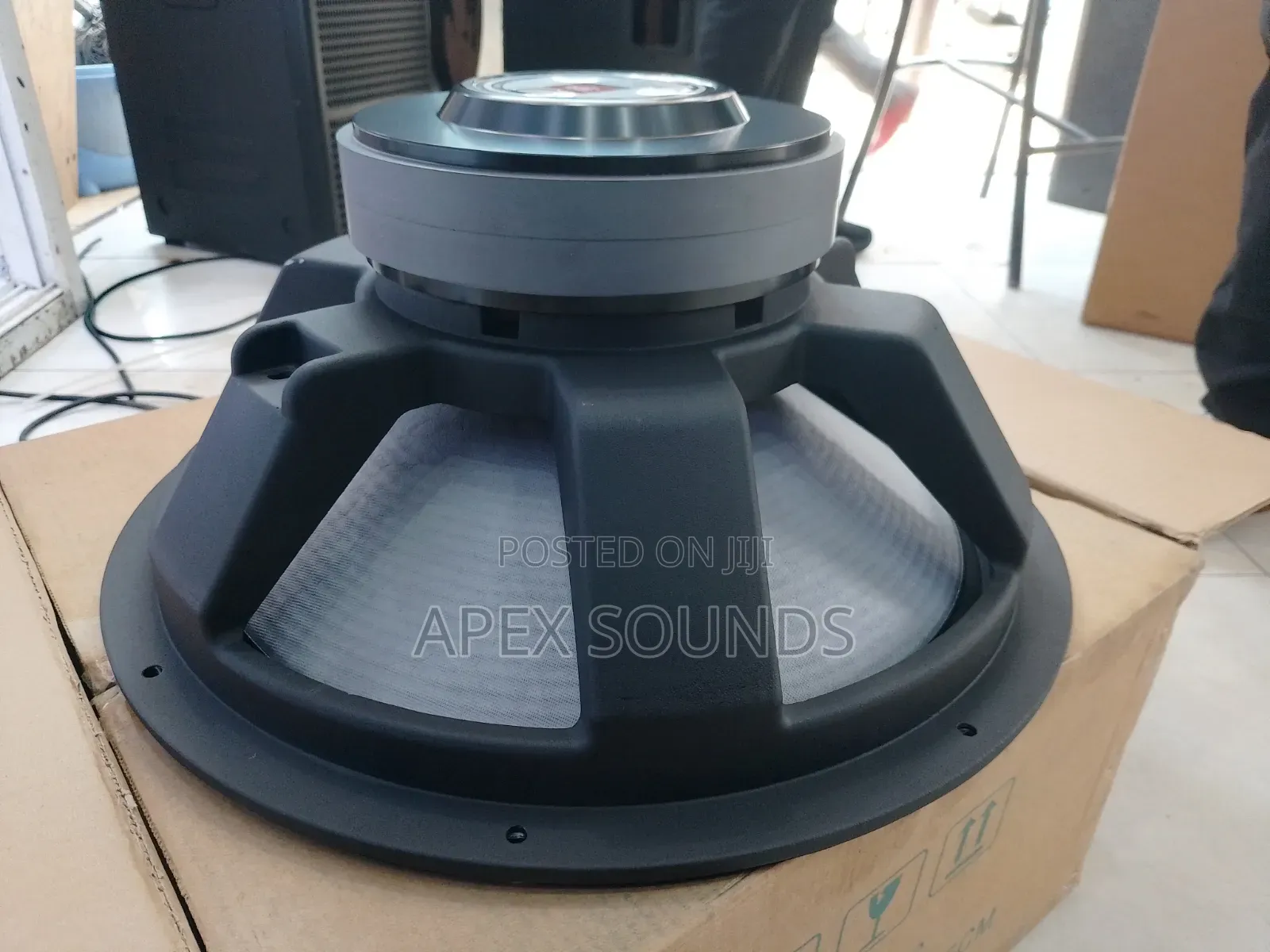 JBL Nakade Speaker 18 Inches