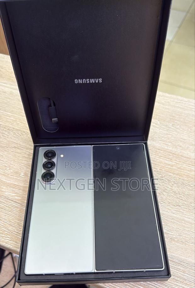 Samsung Galaxy Z Fold6 512 GB Gray - thumbnail 2