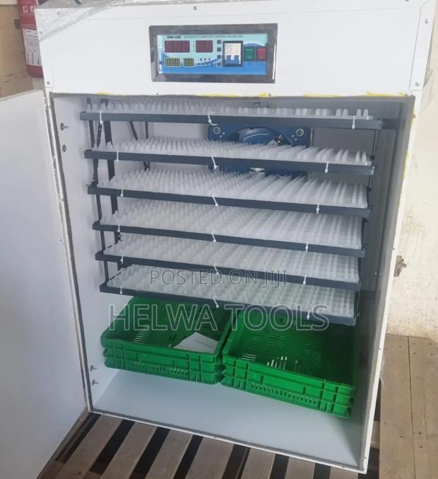 Automatic Eggs Incubator (1056 Eggs Capacity)