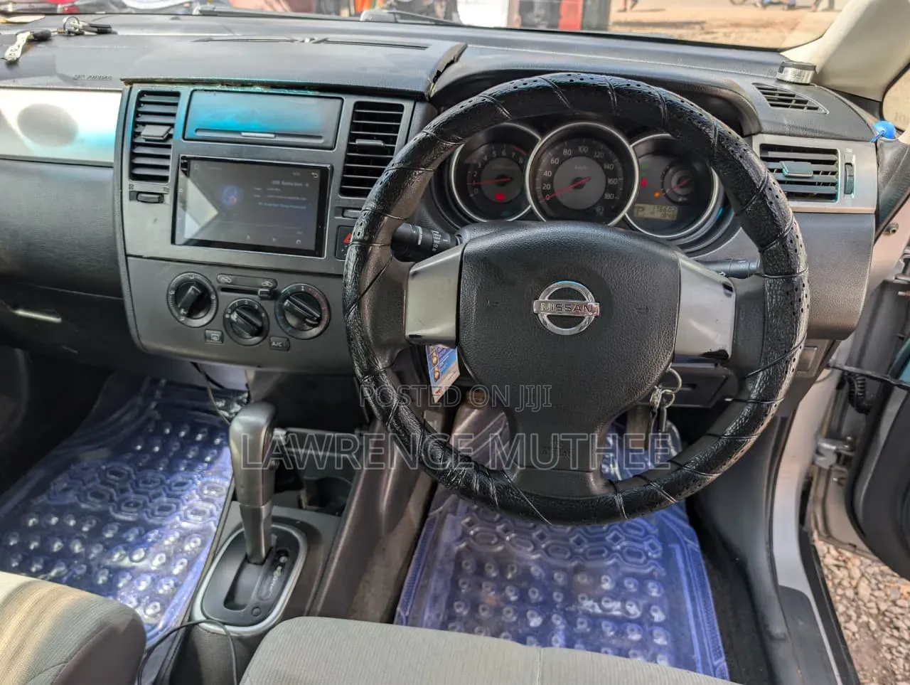Nissan Tiida 2005 Silver