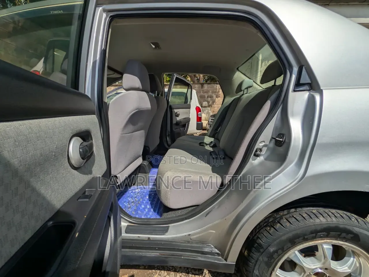 Nissan Tiida 2005 Silver