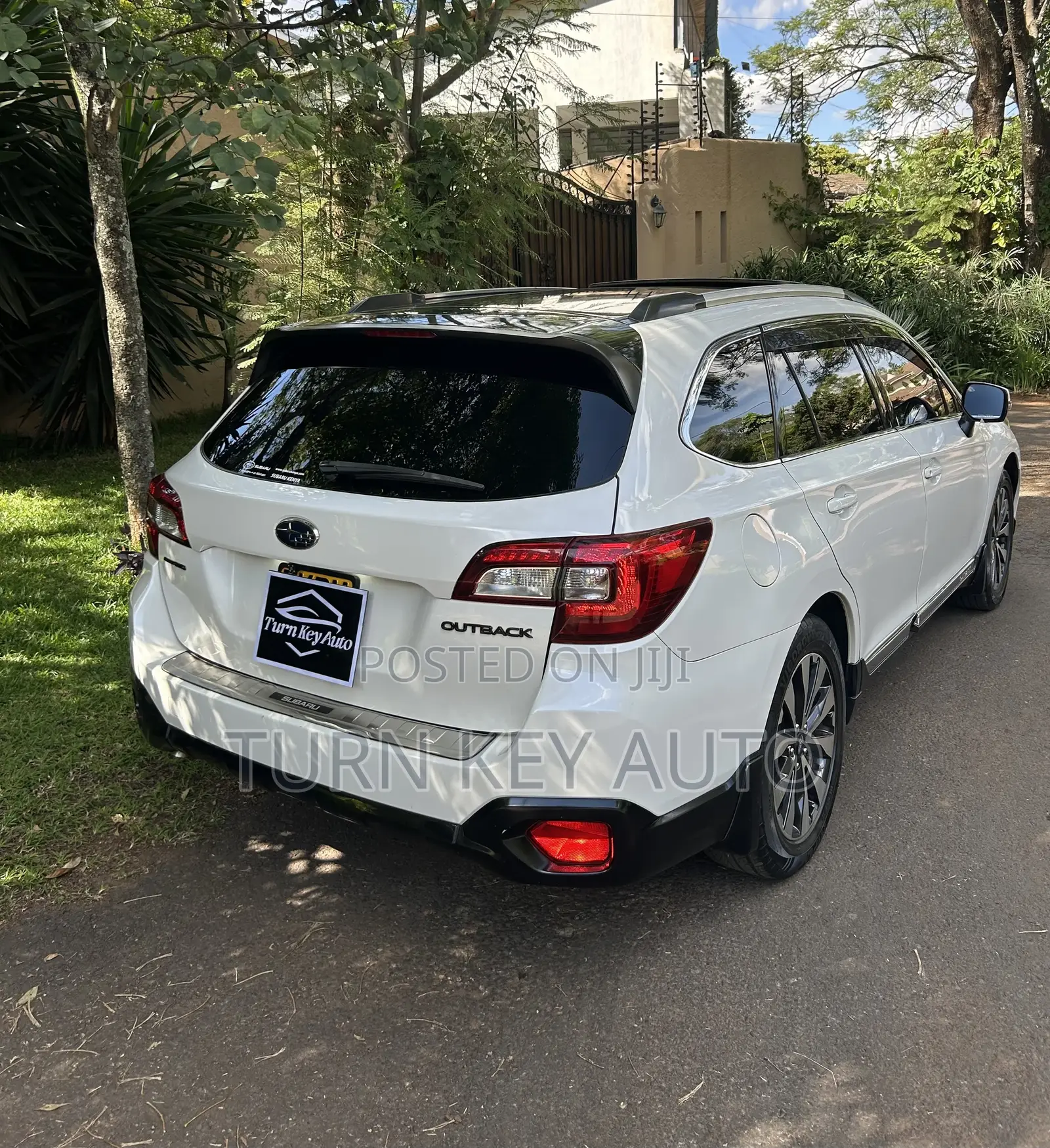 Subaru Outback 2.5i Premium AWD 2016 White