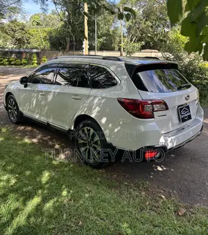 Subaru Outback 2.5i Premium AWD 2016 White