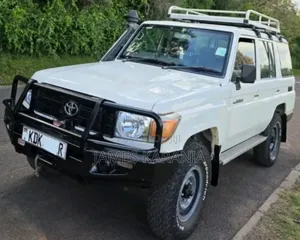 Toyota Land Cruiser 2016 Pearl