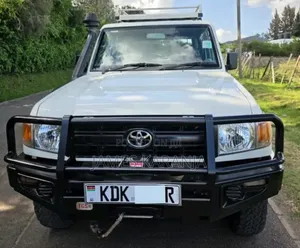 Toyota Land Cruiser 2016 Pearl