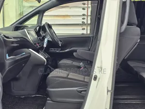 Toyota Voxy 2020 White