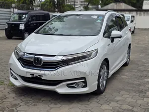 Honda Fit Shuttle 1.5 Hybrid 2WD 2020 White
