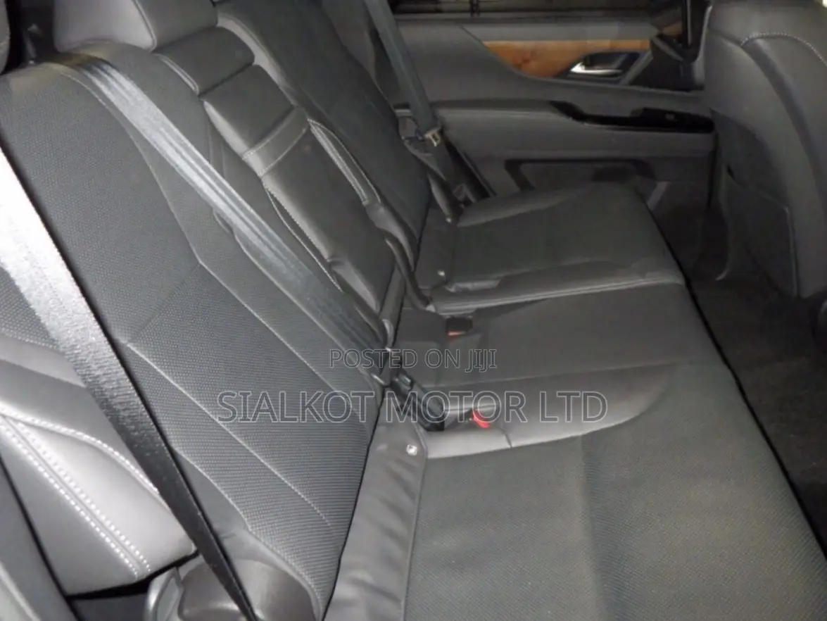 Lexus LX LX 600 2022 Gold