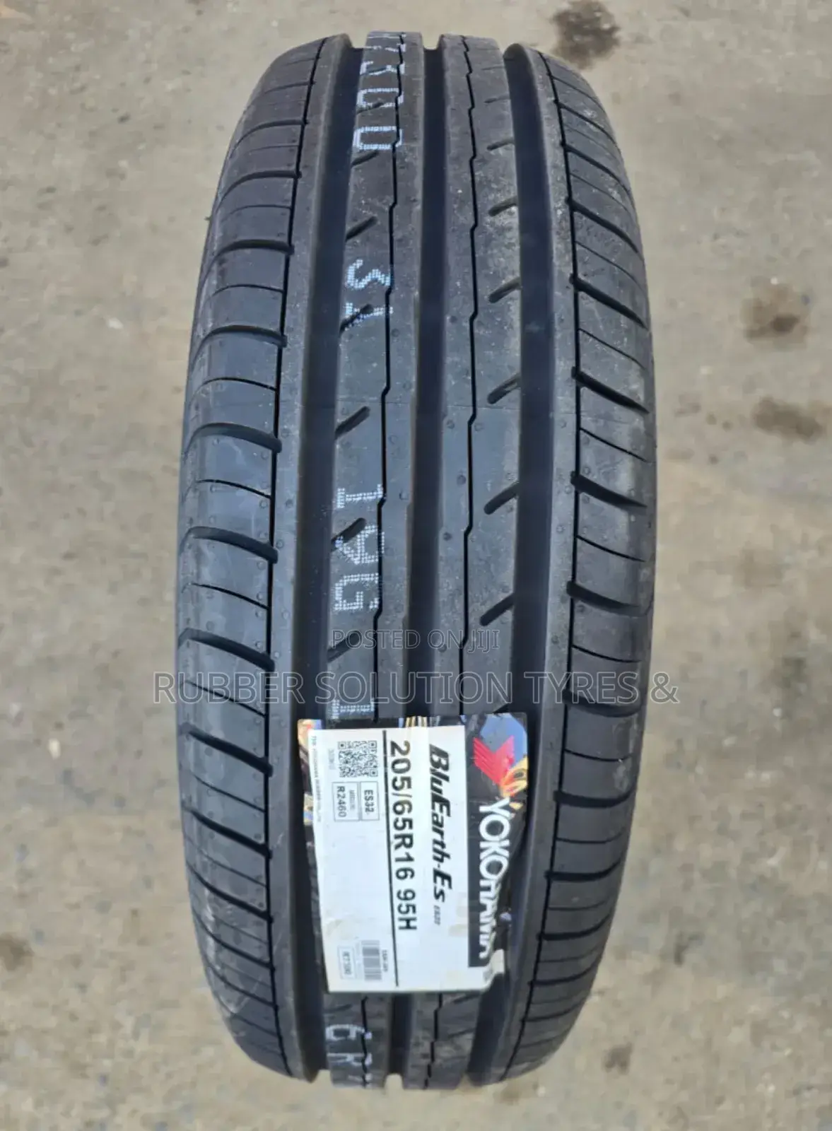 205 /65 R15 Yokohama Tyres 95 H Blueath-Es