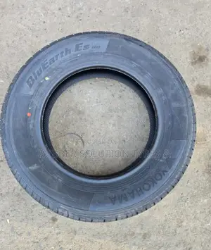205 /65 R15 Yokohama Tyres 95 H Blueath-Es