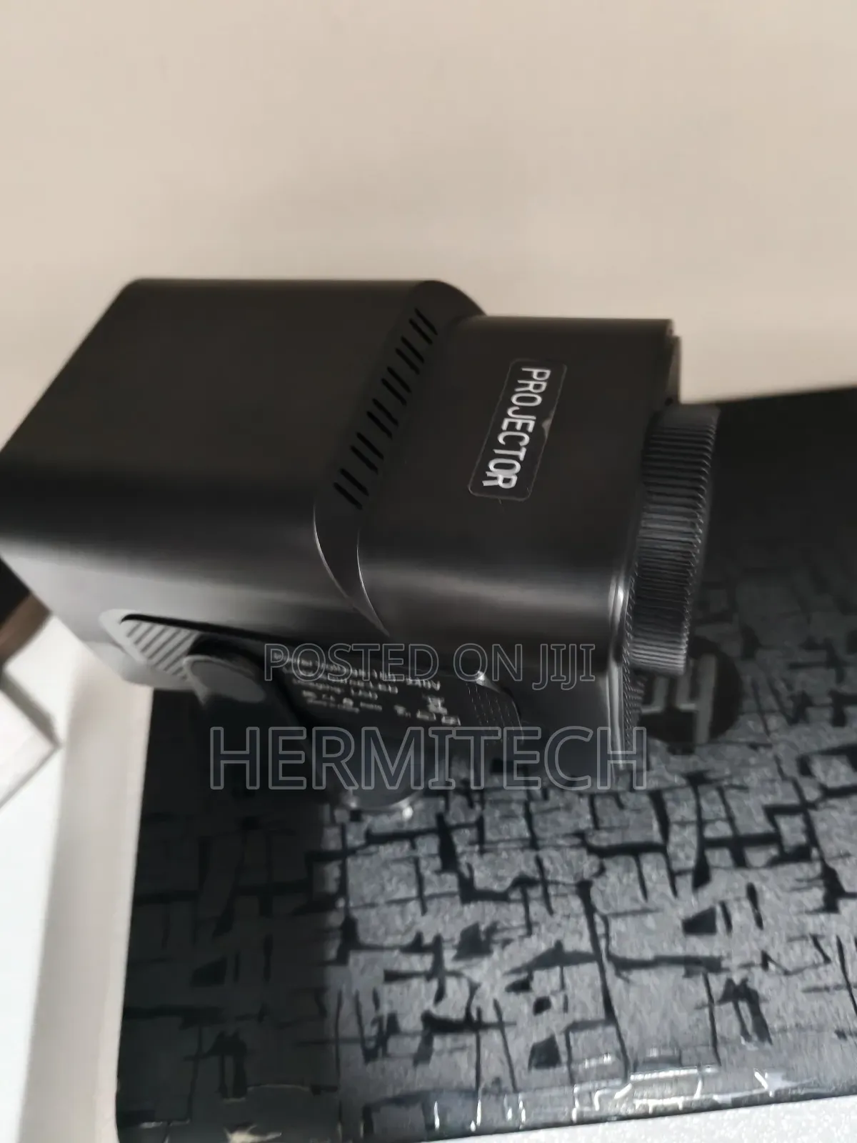 New Hy320 Mini Projector  Smart Net Projector